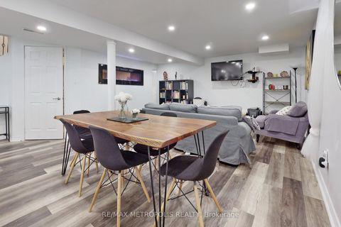 Photo 36 at 64 Mandel Crescent, Devonsleigh, Richmond Hill