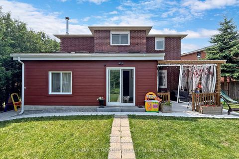 Photo 46 at 64 Mandel Crescent, Devonsleigh, Richmond Hill