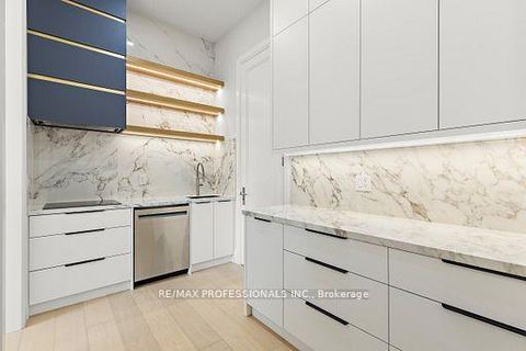 Photo 18 at 122 Ashbourne Drive, City Centre West, Toronto