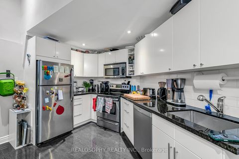 Photo 4 at 626 Huron Street, Annex, Toronto