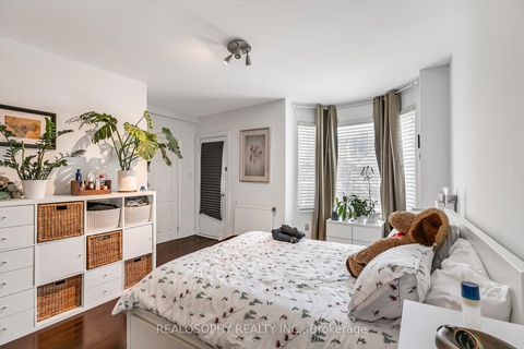 Photo 5 at 626 Huron Street, Annex, Toronto