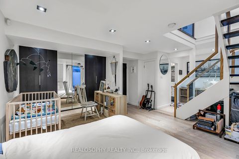 Photo 13 at 626 Huron Street, Annex, Toronto