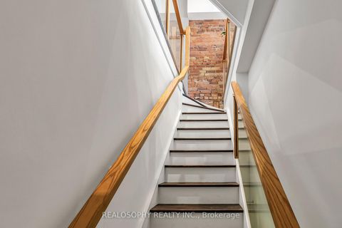 Photo 19 at 626 Huron Street, Annex, Toronto