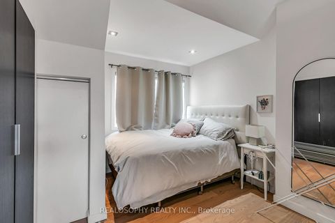 Photo 24 at 626 Huron Street, Annex, Toronto