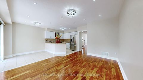 Photo 10 at 68 Walkview Street, Oak Ridges, Richmond Hill