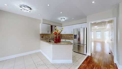 Photo 12 at 68 Walkview Street, Oak Ridges, Richmond Hill