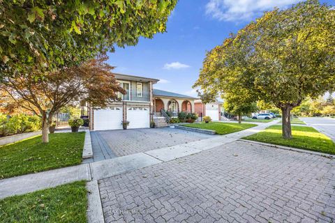 Photo 0 at 154 Fairglen Avenue, L'Amoreaux, Toronto