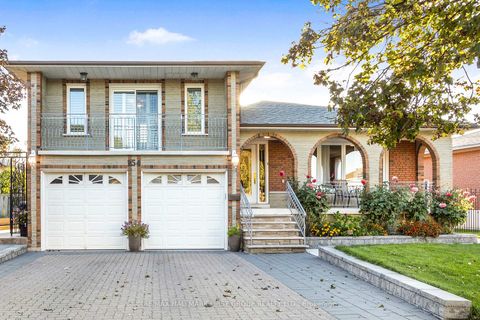 Photo 3 at 154 Fairglen Avenue, L'Amoreaux, Toronto