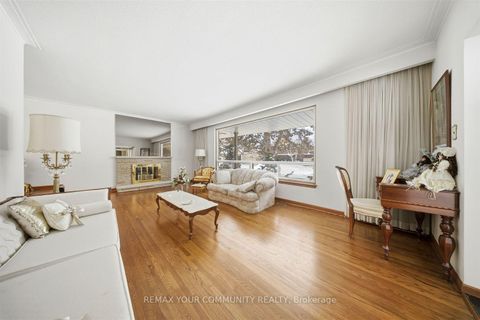 Photo 7 at 11 Grovetree Road, Beaumonde Heights, Toronto