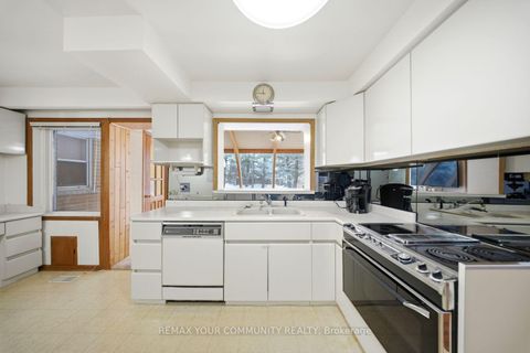 Photo 14 at 11 Grovetree Road, Beaumonde Heights, Toronto