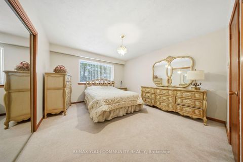 Photo 22 at 11 Grovetree Road, Beaumonde Heights, Toronto