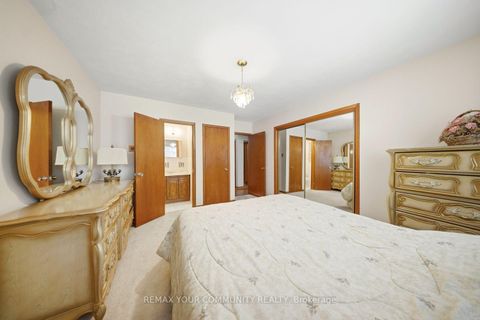 Photo 23 at 11 Grovetree Road, Beaumonde Heights, Toronto