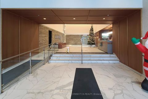 Photo 21 at 612 - 2300 St Clair Avenue W, Junction Area, Toronto