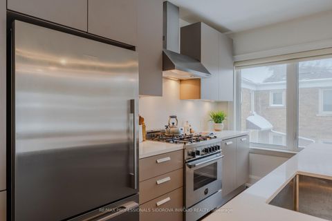 Photo 7 at 3A - 1657 Bathurst Street, Forest Hill South, Toronto