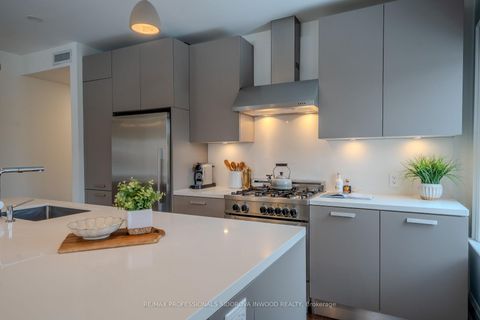 Photo 8 at 3A - 1657 Bathurst Street, Forest Hill South, Toronto