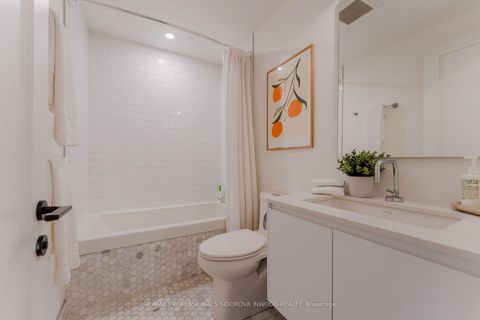 Photo 19 at 3A - 1657 Bathurst Street, Forest Hill South, Toronto