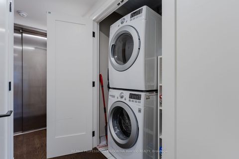 Photo 22 at 3A - 1657 Bathurst Street, Forest Hill South, Toronto