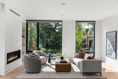 Photo 6 at 38 Evergreen Gardens, Leaside, Toronto