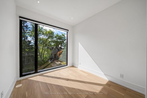 Photo 30 at 38 Evergreen Gardens, Leaside, Toronto