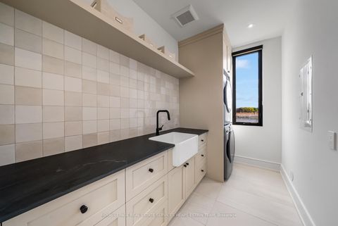 Photo 33 at 38 Evergreen Gardens, Leaside, Toronto