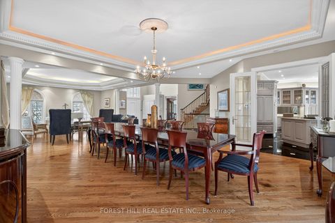 Photo 6 at 161 Renaissance Court, Beverley Glen, Vaughan