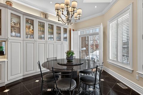 Photo 12 at 161 Renaissance Court, Beverley Glen, Vaughan