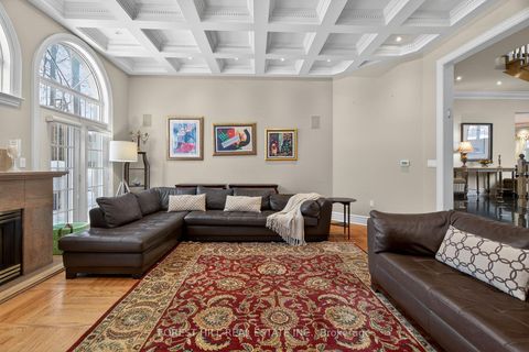 Photo 15 at 161 Renaissance Court, Beverley Glen, Vaughan