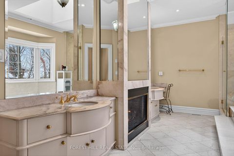 Photo 26 at 161 Renaissance Court, Beverley Glen, Vaughan