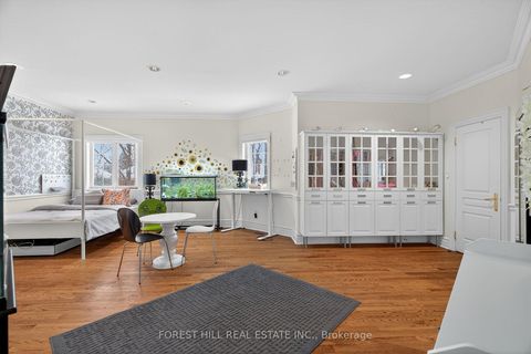 Photo 29 at 161 Renaissance Court, Beverley Glen, Vaughan