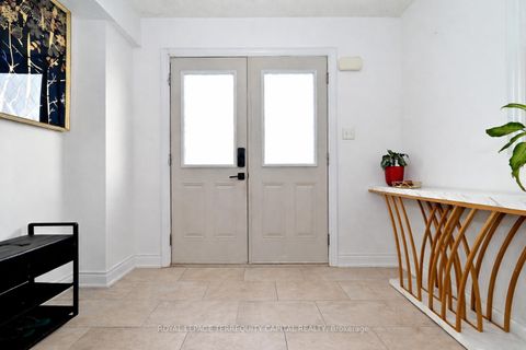 Photo 2 at 6 - 31 Madelaine Drive, Painswick South, Barrie