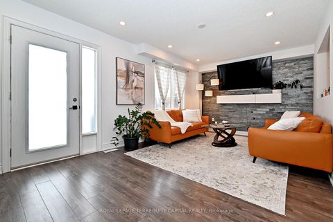 Photo 7 at 6 - 31 Madelaine Drive, Painswick South, Barrie