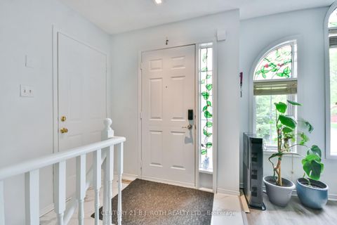 Photo 2 at 37 Nicholson Drive, Ardagh, Barrie