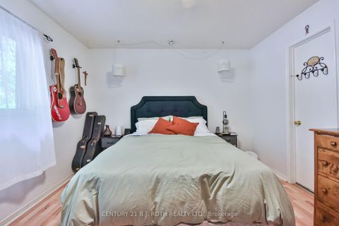 Photo 14 at 37 Nicholson Drive, Ardagh, Barrie