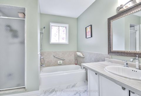 Photo 15 at 37 Nicholson Drive, Ardagh, Barrie