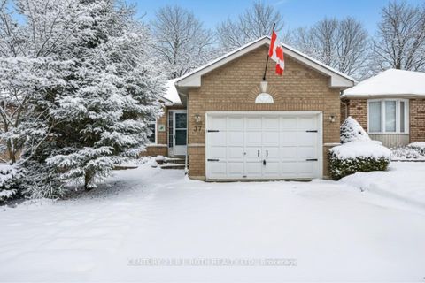 Photo 30 at 37 Nicholson Drive, Ardagh, Barrie