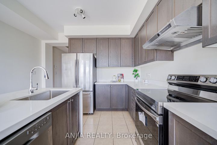 Photo 18 at 9349 Kennedy Road, Berczy, Markham