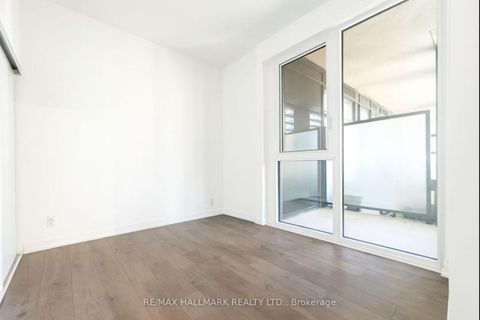 Photo 9 at 402 - 270 Dufferin Street, South Parkdale, Toronto