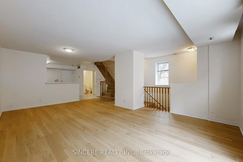 Photo 7 at 1532 - 28 Sommerset Way, Willowdale East, Toronto