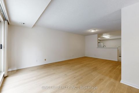 Photo 8 at 1532 - 28 Sommerset Way, Willowdale East, Toronto