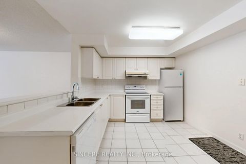 Photo 9 at 1532 - 28 Sommerset Way, Willowdale East, Toronto