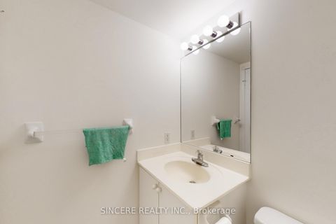 Photo 13 at 1532 - 28 Sommerset Way, Willowdale East, Toronto