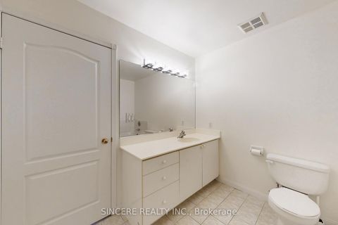 Photo 20 at 1532 - 28 Sommerset Way, Willowdale East, Toronto