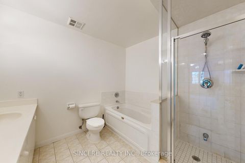 Photo 22 at 1532 - 28 Sommerset Way, Willowdale East, Toronto