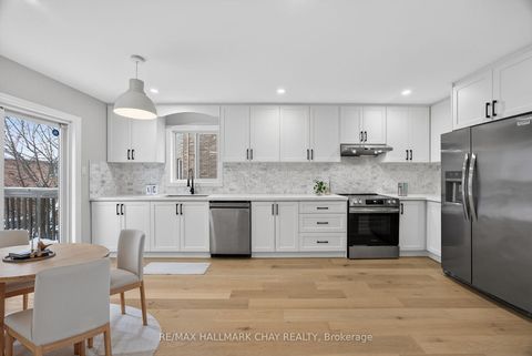 Photo 4 at 32 Bloom Crescent, Ardagh, Barrie