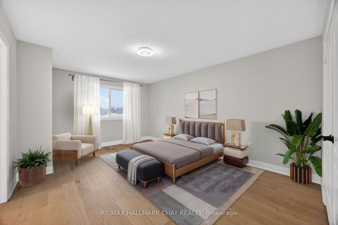 Photo 10 at 32 Bloom Crescent, Ardagh, Barrie