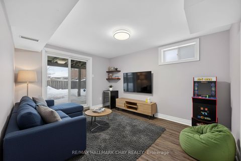 Photo 19 at 32 Bloom Crescent, Ardagh, Barrie