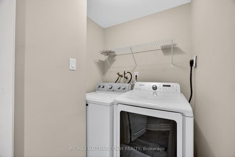 Photo 22 at 32 Bloom Crescent, Ardagh, Barrie