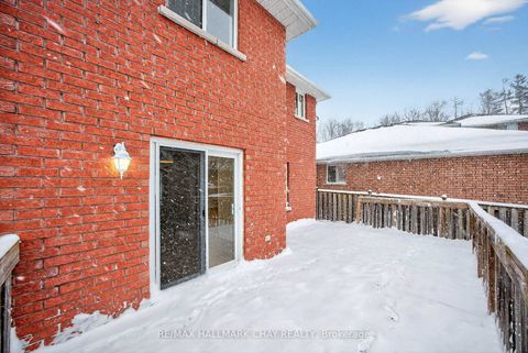 Photo 23 at 32 Bloom Crescent, Ardagh, Barrie