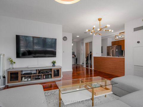 Photo 4 at 1706 - 11 Brunel Court, Waterfront Communities C1, Toronto