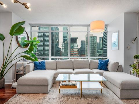 Photo 6 at 1706 - 11 Brunel Court, Waterfront Communities C1, Toronto